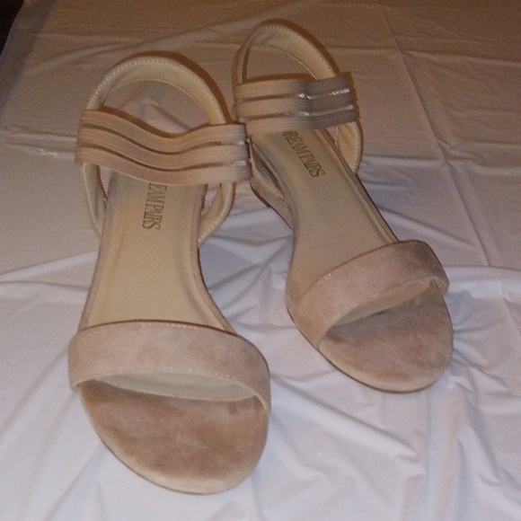 Women's Wedge Sandals - Picture 2 of 6